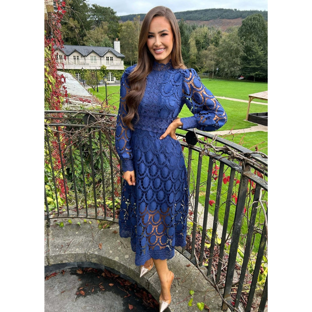 Lovia – Robe Midi en Dentelle