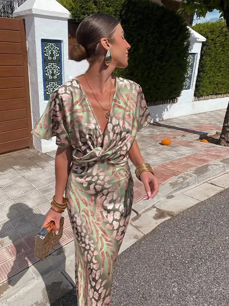 Lovia – Robe Midi en Satin Vert