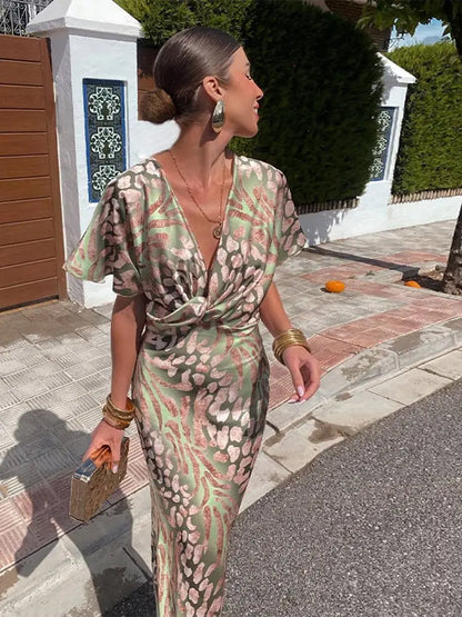 Lovia – Robe Midi en Satin Vert